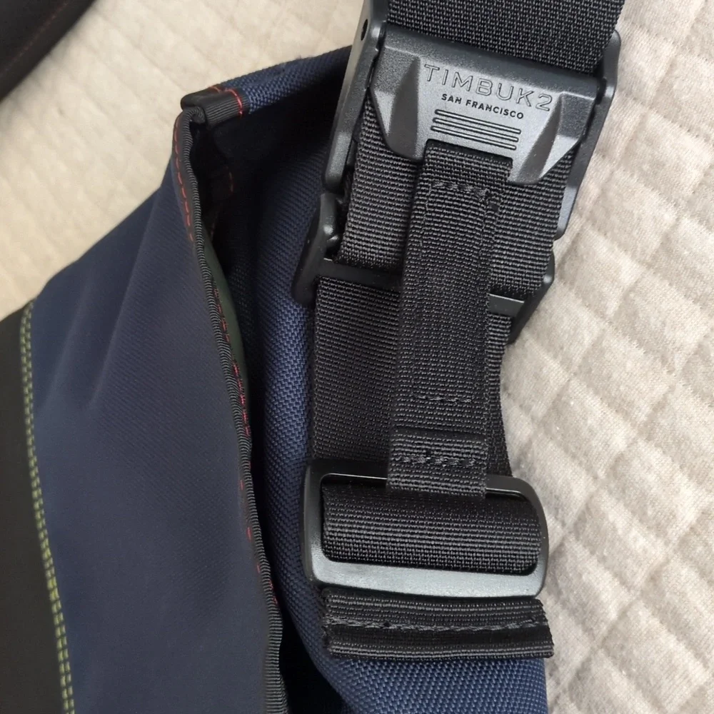 Timbuk2 Messenger Bag (like new)